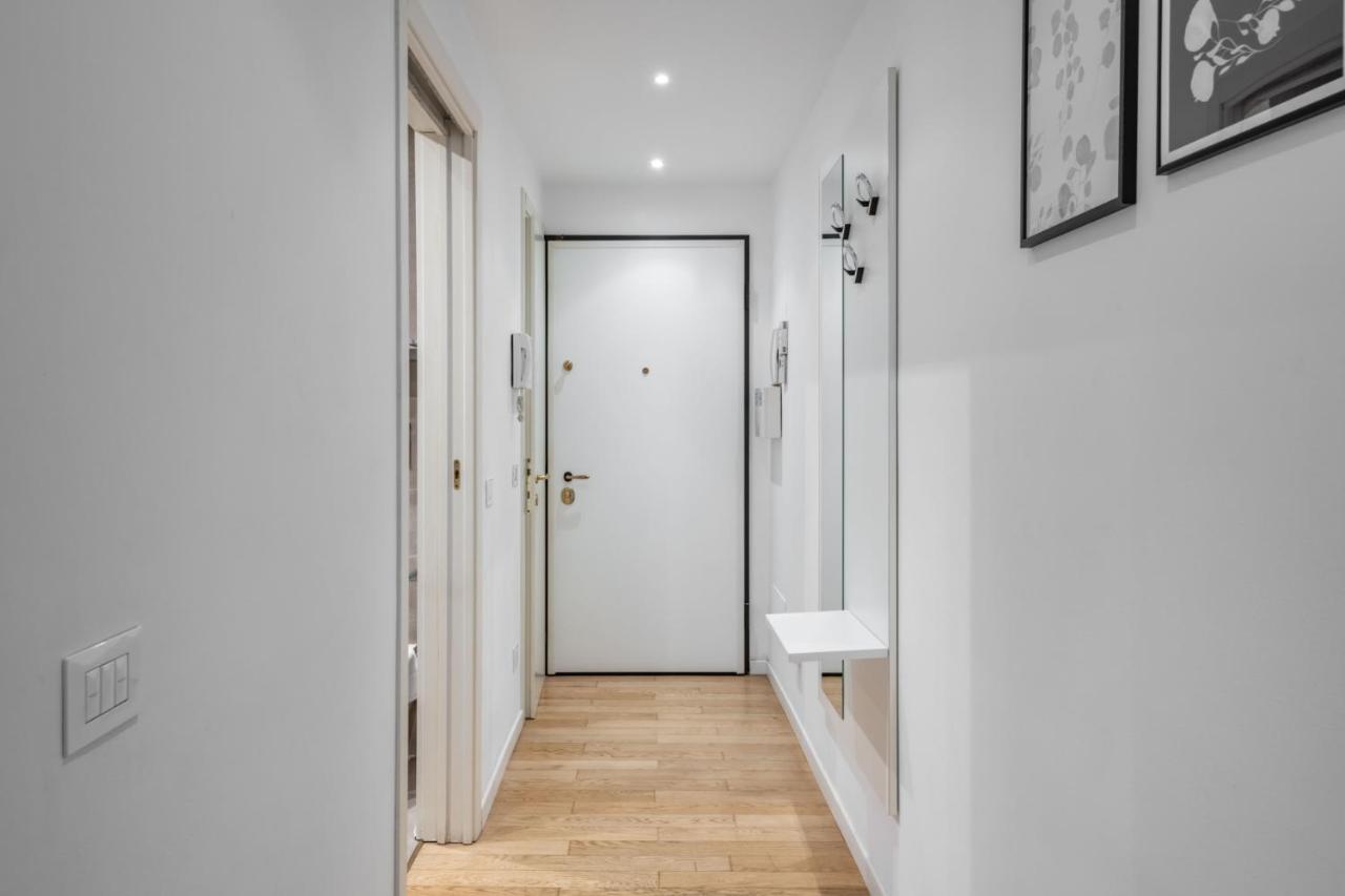 Easylife - Sofisticato Monolocale Con Terrazzino Nel Cuore Di Porta Venezia Milano Dış mekan fotoğraf
